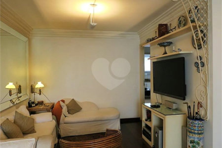 Apartamento à venda com 3 quartos, sendo 1 suíte,  em Real Parque, São Paulo, SP
