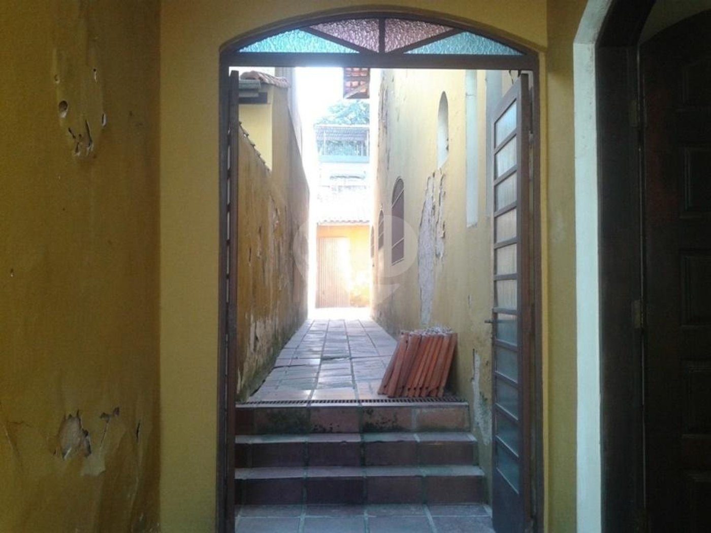 Sobrado à venda ou para alugar com 3 quartos, sendo 1 suíte,  em Horto, São Paulo, SP