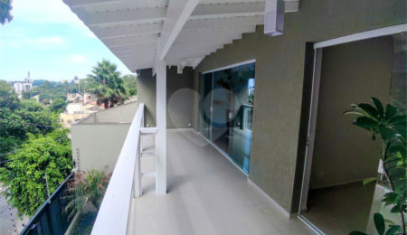 Sobrado à venda com 4 quartos, sendo 3 suítes,  em Tremembé, São Paulo, SP