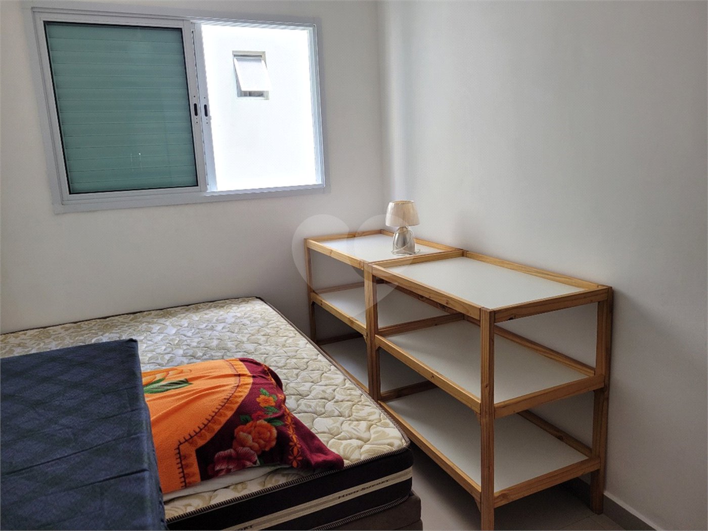 Apartamento à venda com 2 quartos, sendo 1 suíte, no Centro, Mongaguá, SP