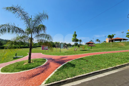 Terreno à venda no condomínio Village Saint Charbel, Araçoiaba da Serra - SP