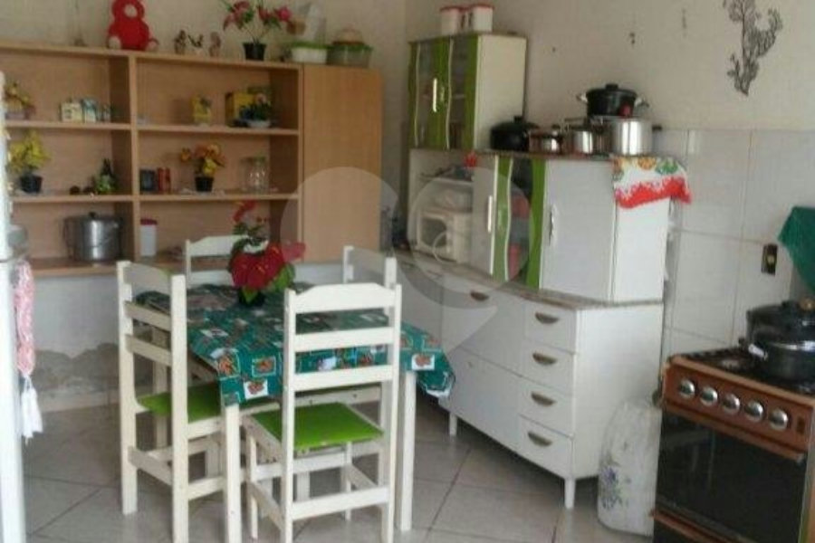 Sobrado à venda com 2 quartos em Parque São Francisco, Itatiba, SP