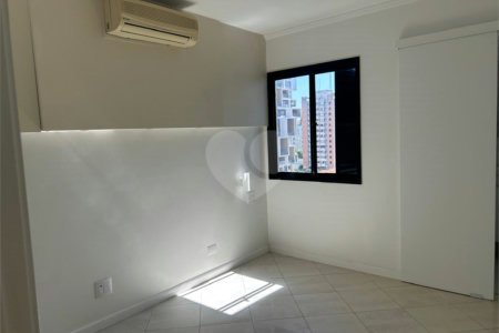 Apartamento para alugar com 3 quartos, sendo 1 suíte,  em Pinheiros, São Paulo, SP