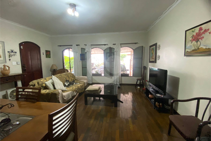 Sobrado à venda com 3 quartos, sendo 1 suíte, em Palmas do Tremembé, São Paulo, SP