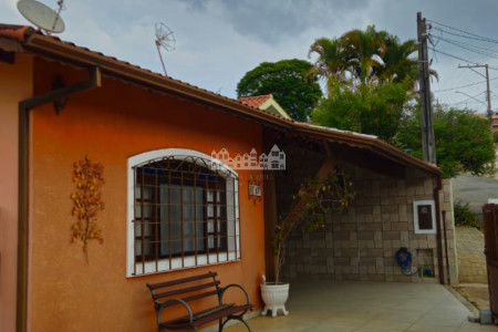 Casa Térrea com Vista para a Pedra Grande, em Nova Gardênia, Atibaia - SP