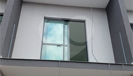 Sobrado à venda com 3 quartos, sendo 1 suíte,  em Cidade dos Bandeirantes, São Paulo, SP