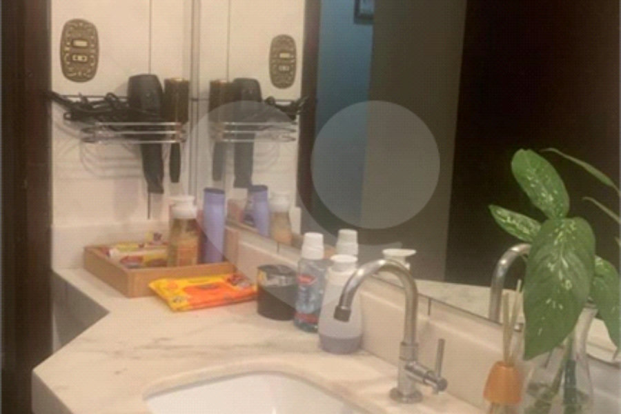 Sobrado à venda com 4 quartos, sendo 1 suíte, em Tremembé, São Paulo, SP
