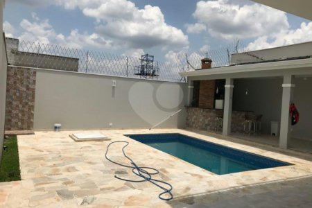 Casa à venda com 3 suítes no condomínio Aldeia da Mata, Votorantim - SP