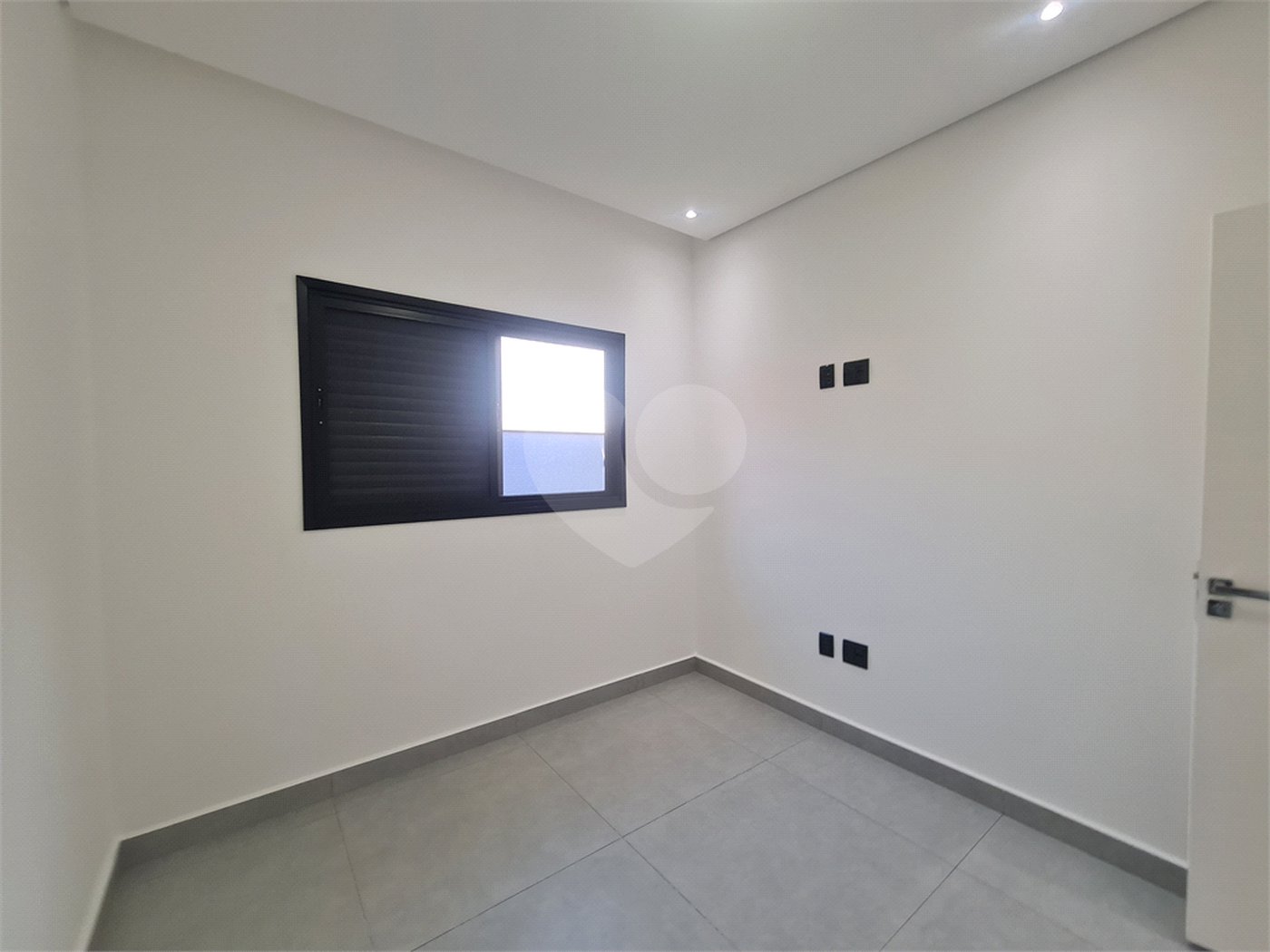Casa à venda com 3 quartos, sendo 1 suíte, no condomínio Reserva Ipanema I, Sorocaba - SP