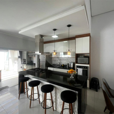 Casa à venda com 2 quartos, sendo 1 suíte, no condomínio Residencial Reserva das Paineiras, Itapetininga - SP