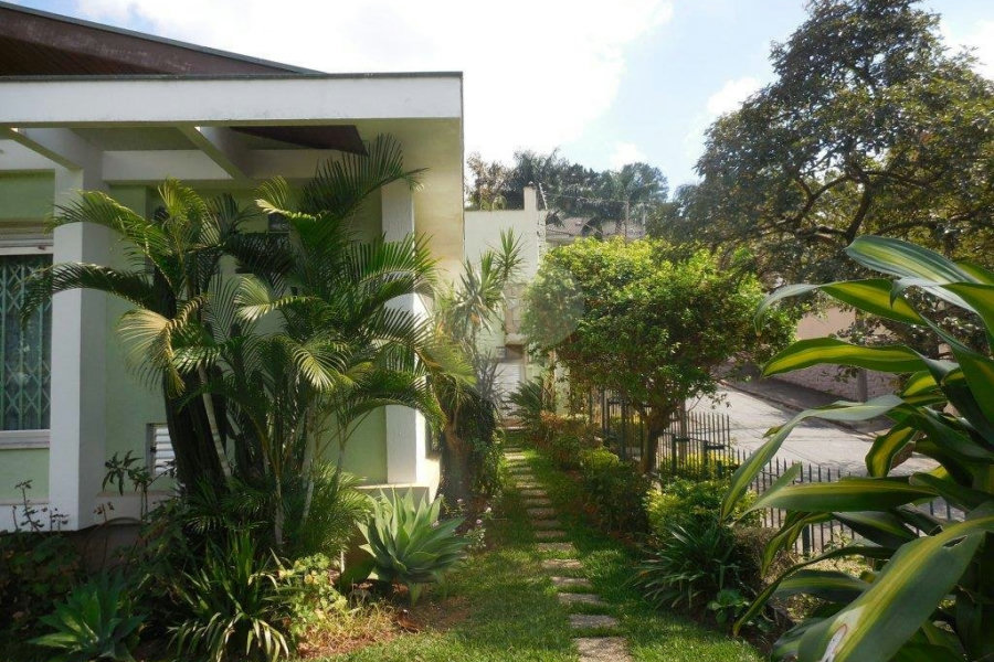 Casa Térrea à venda com 4 quartos, sendo 2 suítes, em Jardim Floresta, São Paulo, SP