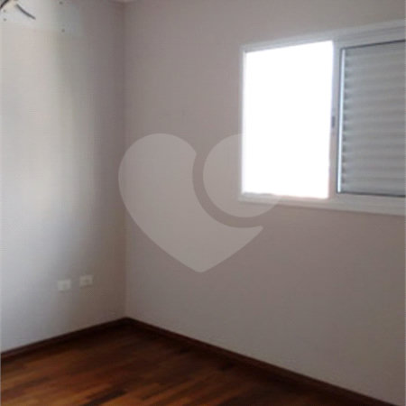 Sobrado à venda com 3 quartos, sendo 1 suíte, em Vila Antonina, São Paulo, SP