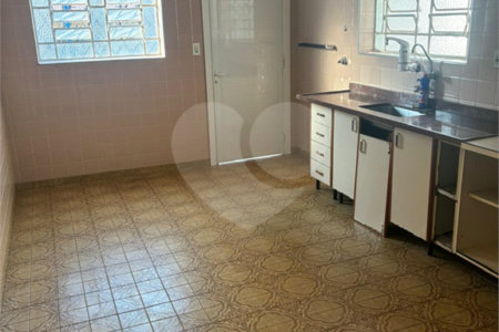 Casa à venda com 3 quartos, sendo 1 suíte, em Belenzinho, São Paulo, SP
