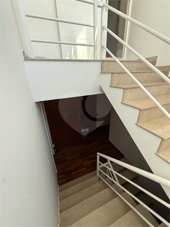 Casa à venda com 4 suítes no condomínio East Village, São Paulo - SP