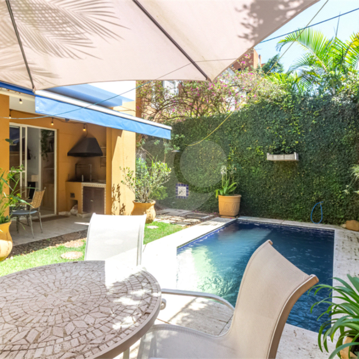 Casa à venda com 4 quartos, sendo 2 suítes, em Alto da Boa Vista, São Paulo, SP