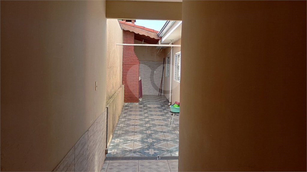 Sobrado à venda com 4 quartos, sendo 1 suíte,  em Parque das Paineiras, Sorocaba, SP