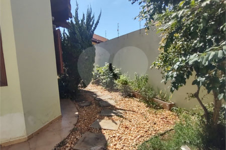 Casa à venda com 3 quartos, sendo 1 suíte, em Jardim Panorama, Valinhos, SP