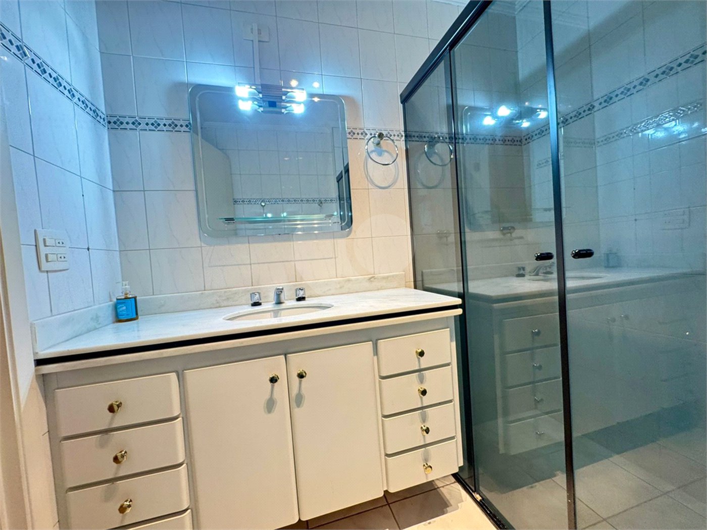 Apartamento à venda com 4 quartos, sendo 2 suítes,  em Pinheiros, São Paulo, SP