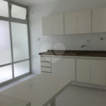 Apartamento à venda com 3 quartos, sendo 1 suíte, em Itaim Bibi, São Paulo, SP