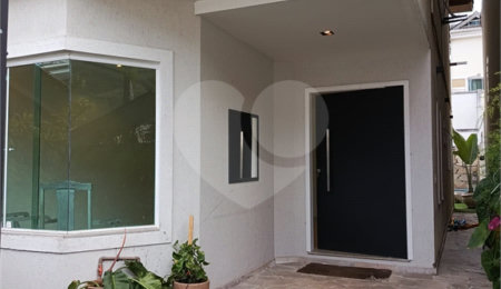 Casa à venda com 3 quartos, sendo 1 suíte, no condomínio Paraíso Classe A, Rio de Janeiro - RJ