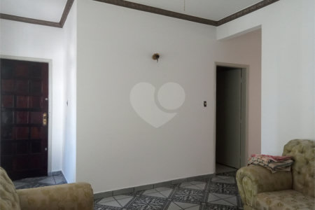 Casa Térrea à venda com 3 quartos em Parque Vitória, São Paulo, SP