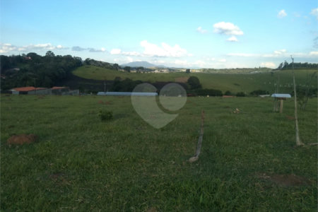 Sítio à venda com 1 quarto em Recanto Amapola, Bragança Paulista, SP