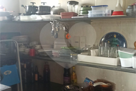 Casa à venda com 3 quartos, sendo 1 suíte, no condomínio Serra da Estrela, Atibaia - SP
