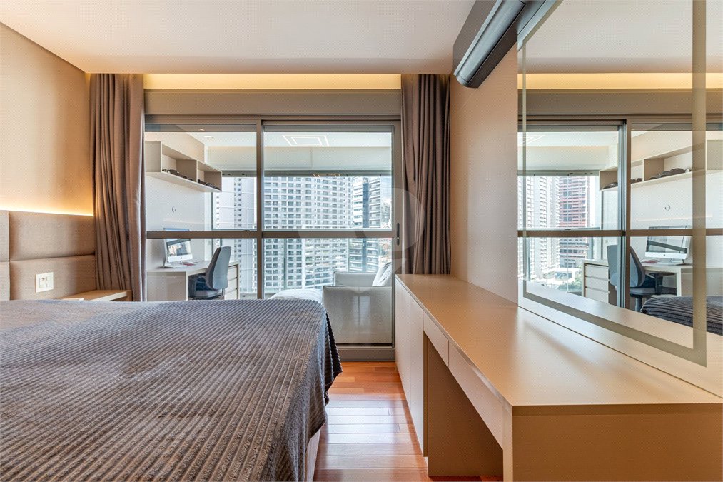 Apartamento à venda com 3 suítes em Brooklin, São Paulo, SP