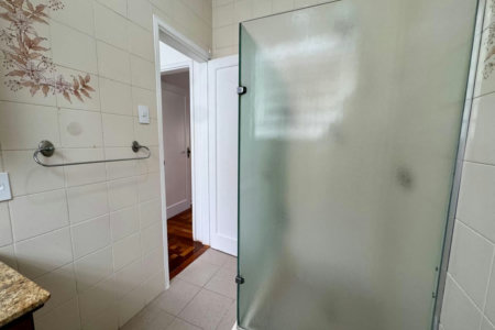CASA AMPLA COM QUINTAL  150m² - 1.799.000,00 - Aparecida - Santos/SP