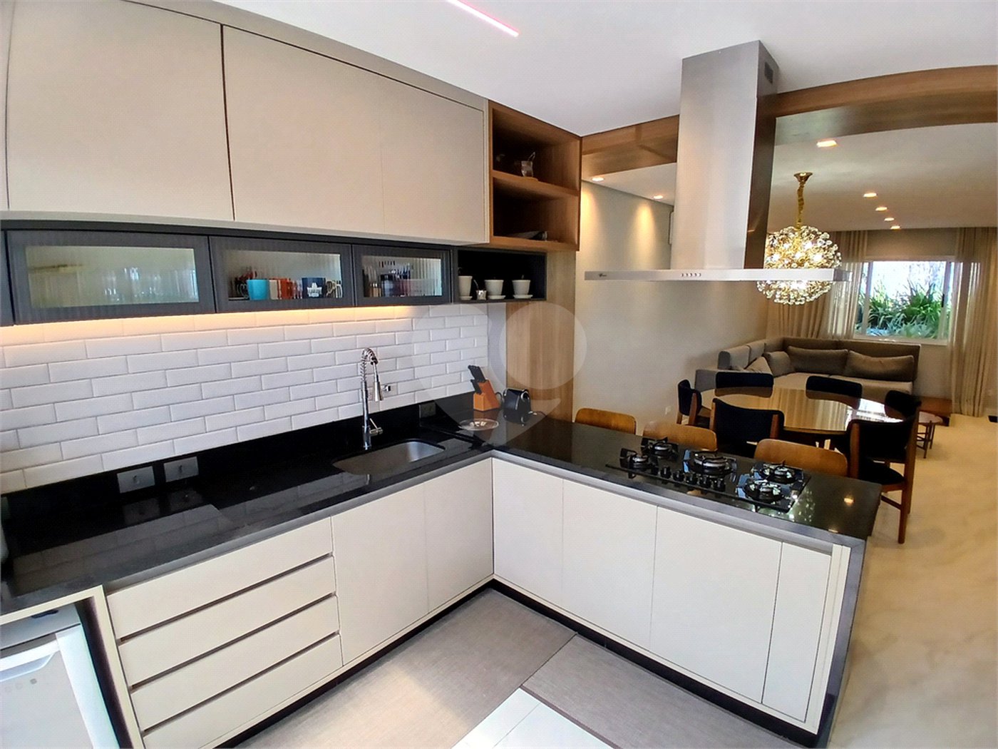 Casa à venda com 3 quartos, sendo 1 suíte, em Perdizes, São Paulo, SP