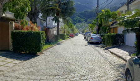 Casa à venda com 3 suítes no condomínio Atlantico Sul, Rio de Janeiro - RJ