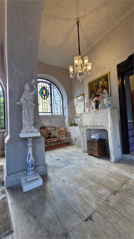 Casa à venda com 7 quartos, sendo 1 suíte, em Cosme Velho, Rio de Janeiro, RJ