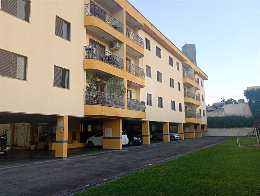 Apartamento à venda com 3 quartos, sendo 1 suíte, em Vila Oliveira, Mogi das Cruzes, SP