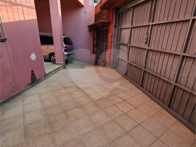 Sobrado à venda com 5 quartos, sendo 1 suíte,  em Vila Bonilha, São Paulo, SP