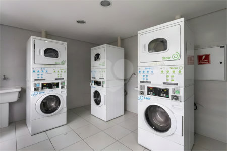 Apartamento à venda com 2 quartos, sendo 1 suíte,  em Vila Olímpia, São Paulo, SP