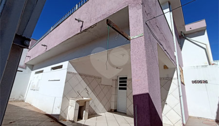 Casa à venda ou para alugar com 3 quartos, sendo 1 suíte,  no Centro, Itapetininga, SP