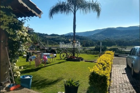 Chácara à venda ou locação no Jardim Estância Brasil – Atibaia/SP, com vista para a Pedra Grande
