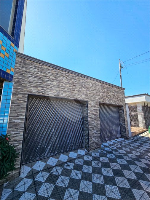 Casa à venda ou para alugar com 5 quartos, sendo 1 suíte, no Centro, Salto, SP