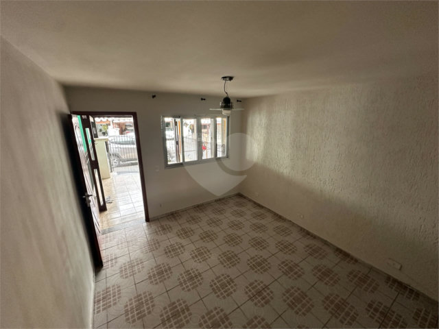 Sobrado à venda com 3 quartos em Lauzane Paulista, São Paulo, SP