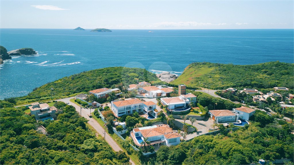Casa à venda com 4 suítes em Ferradura, Armação dos Búzios, RJ
