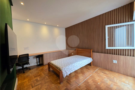 Casa de Vila à venda com 4 quartos, sendo 1 suíte, em Vila Mariana, São Paulo, SP