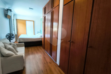 Casa à venda com 3 quartos, sendo 1 suíte, em Vila Indiana, São Paulo, SP