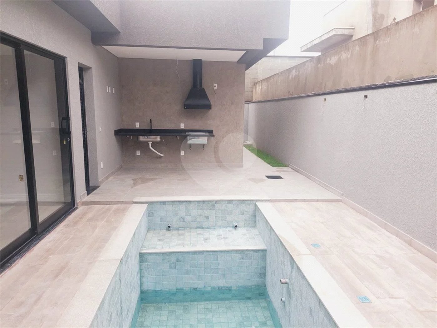 Casa à venda com 3 quartos, sendo 1 suíte, no condomínio São Venancio Granville, Itupeva - SP