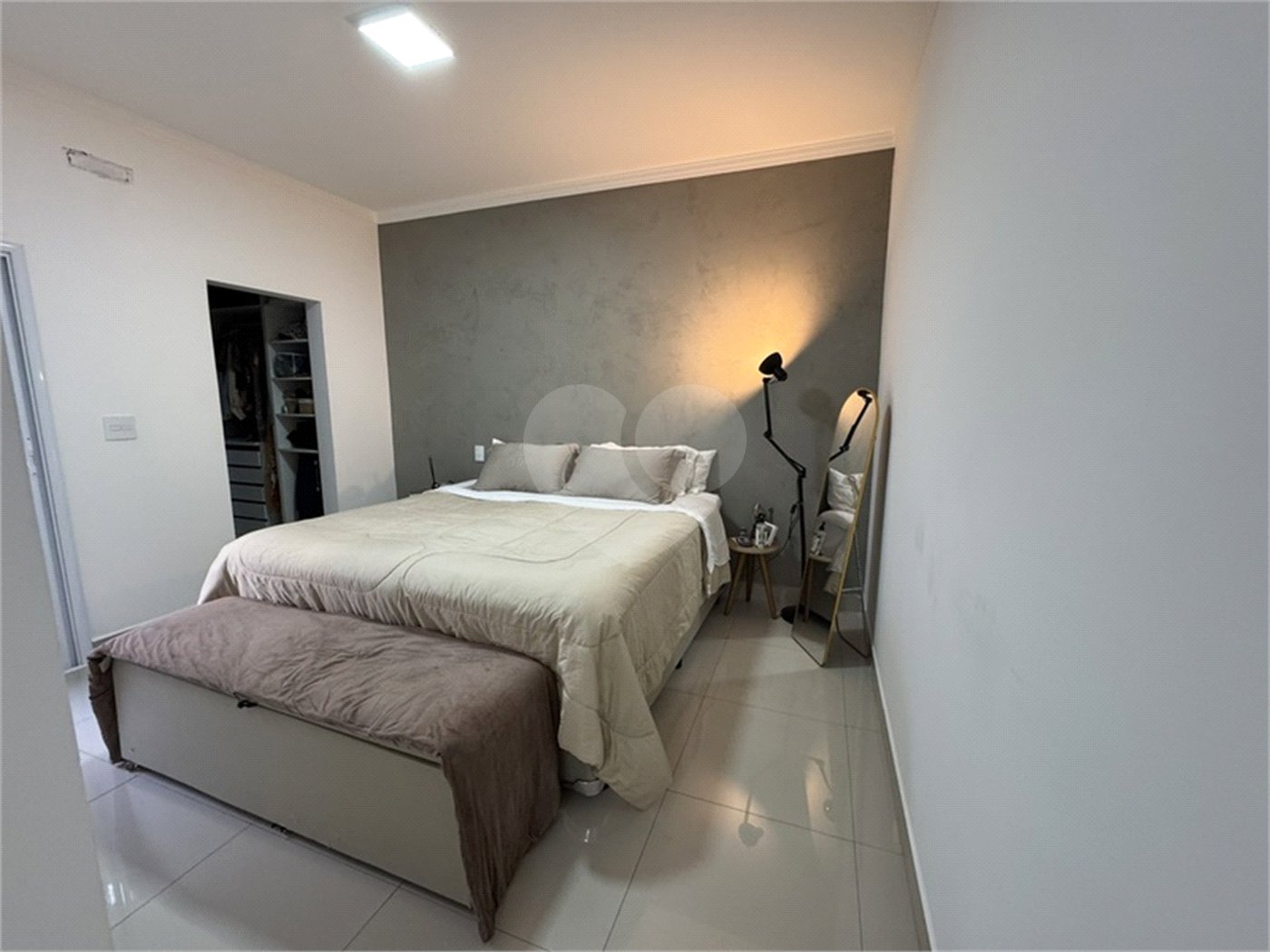 Casa à venda com 3 quartos, sendo 1 suíte, no condomínio Jardim Guarujá, Salto - SP