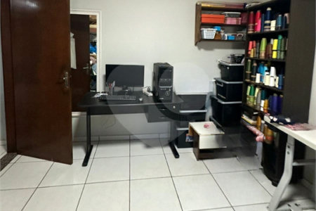 Casa à venda com 3 quartos, sendo 1 suíte,  em Vila Lacíria, Ponta Porã, MS