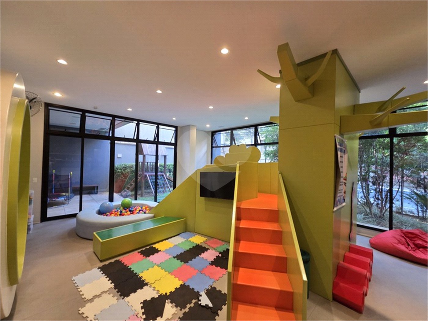 Apartamento à venda com 2 quartos, sendo 1 suíte, em Pinheiros, São Paulo, SP
