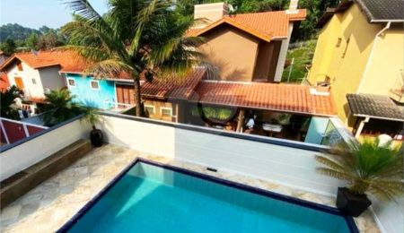 Casa à venda com 3 quartos, sendo 1 suíte,  em Parque Monte Alegre, Taboão da Serra, SP