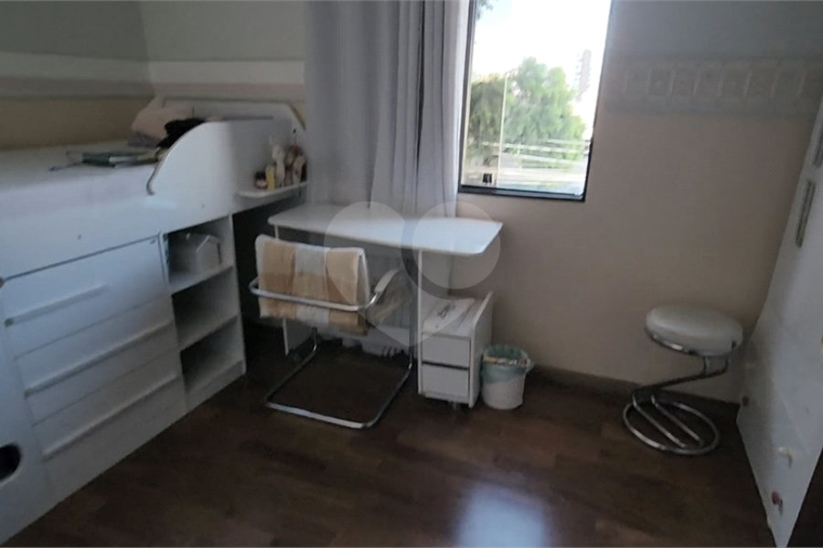 Casa à venda com 4 quartos, sendo 1 suíte, em Parada Inglesa, São Paulo, SP