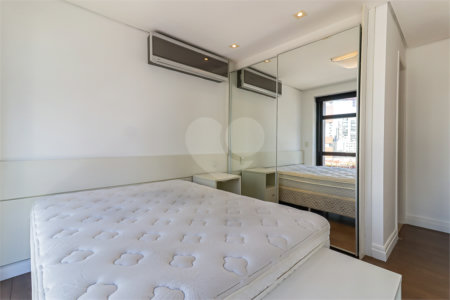Duplex à venda com 1 suíte em Vila Nova Conceição, São Paulo, SP