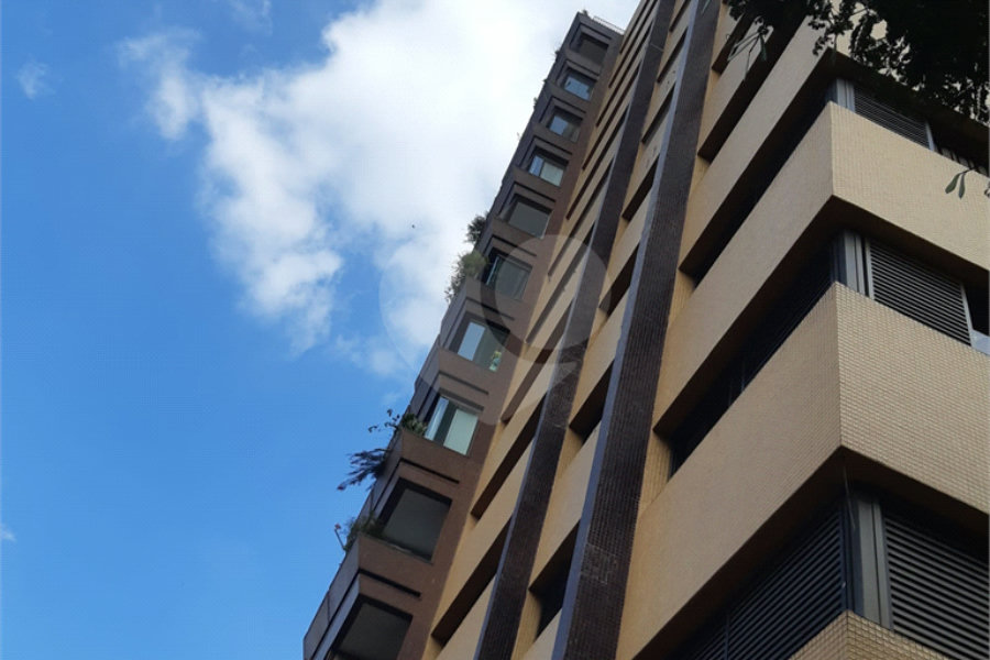 Apartamento à venda com 4 quartos, sendo 1 suíte, em Tremembé, São Paulo, SP